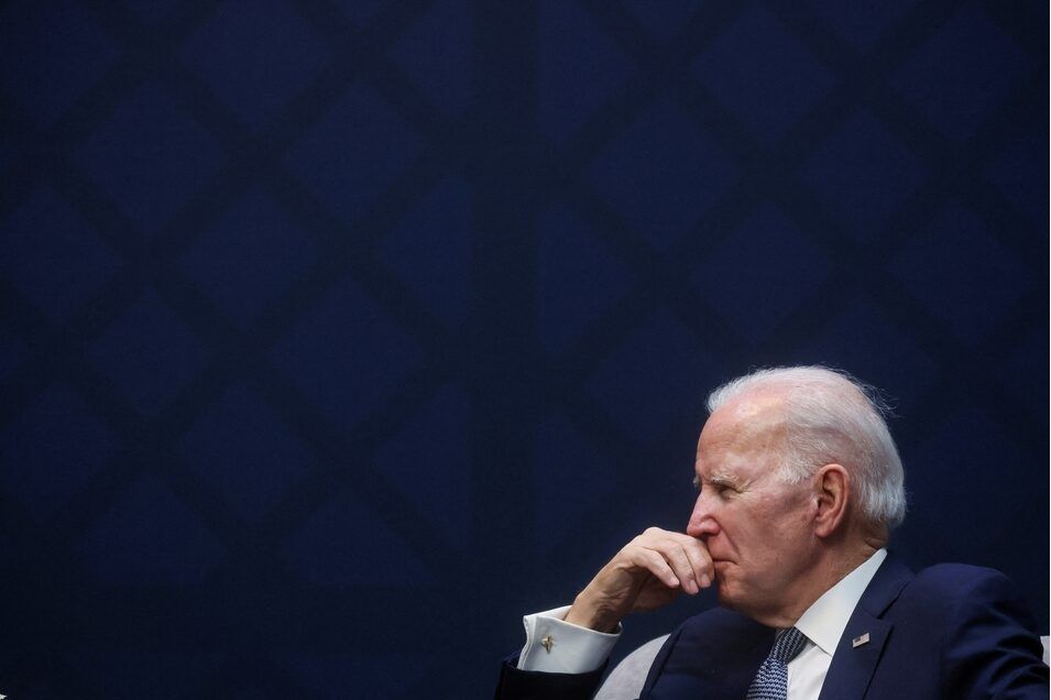 آکسیوس به نقل از دموکرات‌های ارشد: بایدن آخر هفته از رقابت‌های انتخاباتی کنار می‌کشد