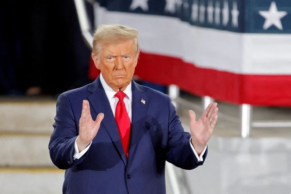 Trump will intensify pressure on Tehran, Iranian pundits say