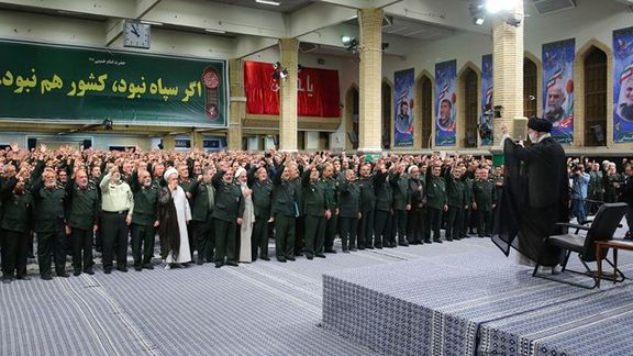 اطلاعات سپاه فعالان سیاسی و مدنی را به دلیل انتقاد از حمله به اسرائیل تهدید کرد