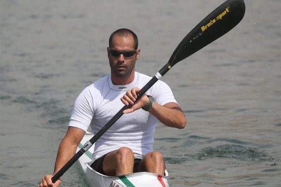 ملیپوش قایقرانی ایران: خدا لعنتتان كند که شرف و روحتان را فروختید