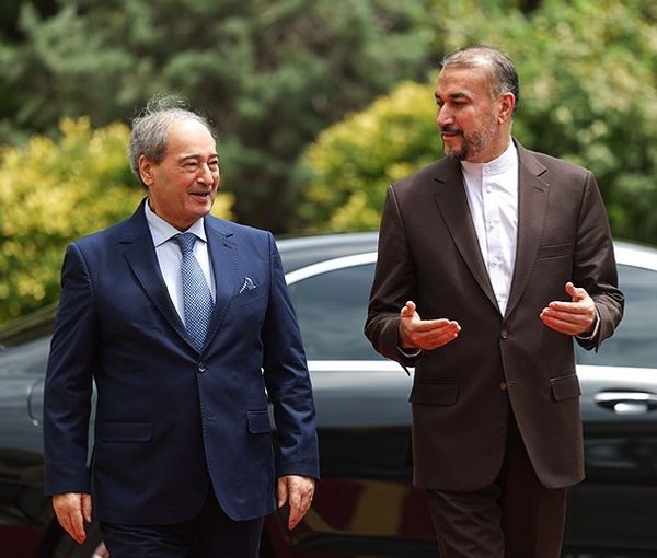 وزير الخارجية السوري يزور طهران.. وإيران تقترب من تدشين علاقة مصرفية مع دمشق