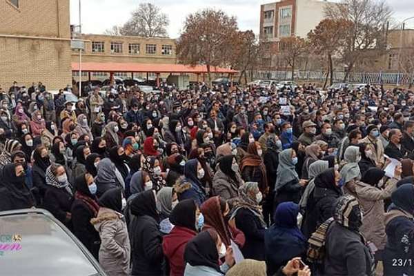Teachers Across Iran Protest For Pay, Release Of Jailed Colleagues