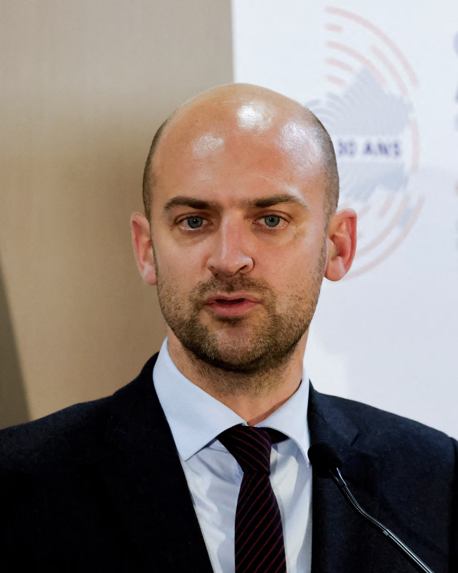 وزير الخارجية الفرنسي: ندعم تصنيف الحرس الثوري الإيراني منظمة إرهابية