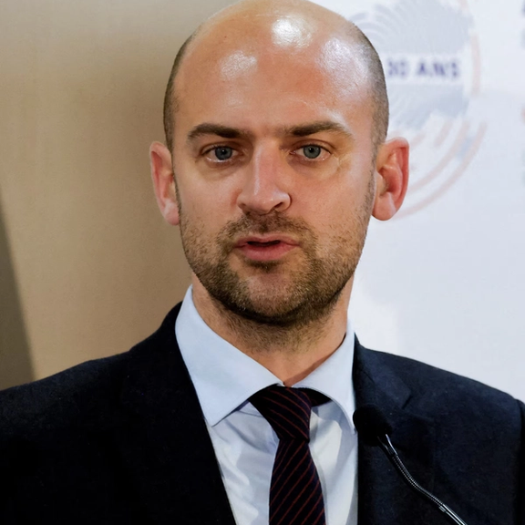 وزير الخارجية الفرنسي: ندعم تصنيف الحرس الثوري الإيراني منظمة إرهابية