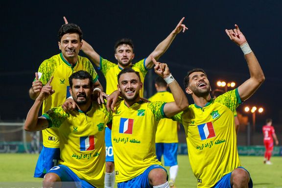 پایان فصل لیگ برتر زیر سایه خیزش انقلابی؛ صنعت نفت آبادان در آخرین گام حکم به بقا گرفت