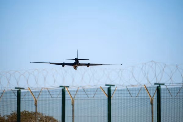 موافقت بریتانیا با استفاده آمریکا از پایگاههای این کشور همزمان با اعزام نیروهای بیشتر