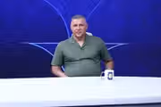 علی دایی: با فغانی در ایران آنطور که شایسته بود رفتار نکردیم، او سزاوار قضاوت فینال جام جهانی است