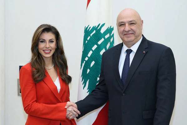 بعد "الضغوط القصوى" على إيران.. أميركا ترفض مشاركة حزب الله في الحكومة اللبنانية