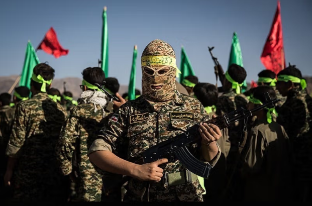 "واشنطن بوست": قوات الباسيج هي المحور الرئيسي للقمع الدموي لاحتجاجات الشعب الإيراني