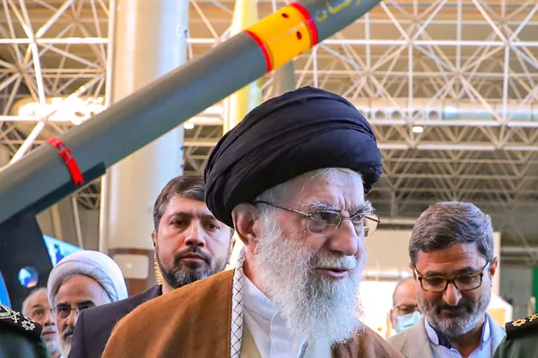 هاآرتص: تهران ممکن است برای منحرف کردن خشم عمومی به اهدافی در خاورمیانه حمله کند