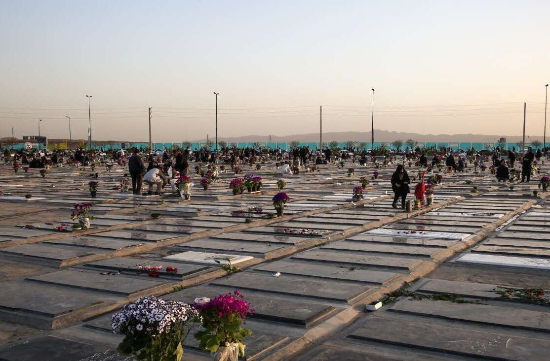 A file photo from Tehran's Behesht-e Zahra cemetery
