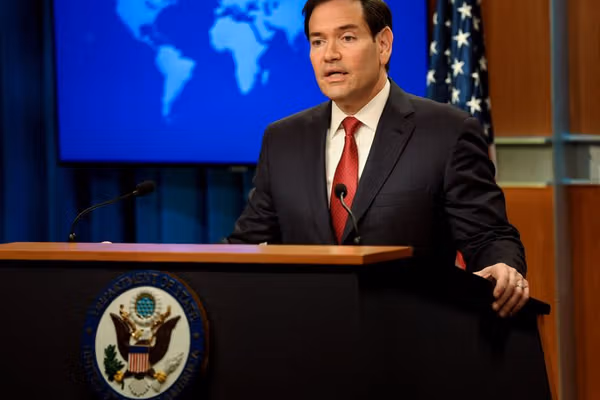 وزیر خارجه آمریکا: ایالات متحده از مردم شجاع ایران حمایت میکند