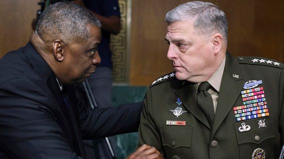 Defense Secretary Lloyd Austin (left) and Chairman of the Joint Chiefs Gen Mark Milley (undated)