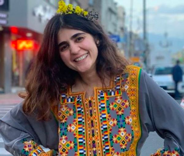 سپیده قلیان به دلیل شکایت بازجو-خبرنگار صداوسیما به ۱۵ ماه حبس محکوم شد