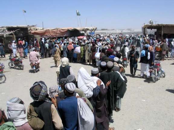 Afghan refugees pouring through the Iranian border on August 14, 2023