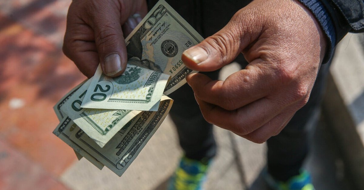 Iranian currency hits another record low under US economic pressure