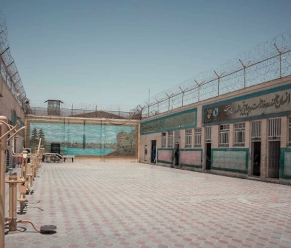 الاعتداء على معتقلين سياسيين من عرب الأهواز وعدة سجناء آخرين في سجن يزد المركزي بإيران 