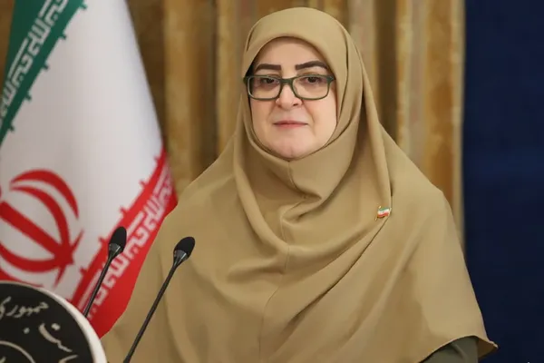 مهاجرانی، سخنگوی دولت: برای مشکلات اقتصادی راه حل داریم