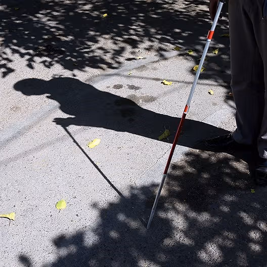 ترس، تبعیض و خانواده؛ سه مانع اصلی نابینایان در جستوجوی شغل