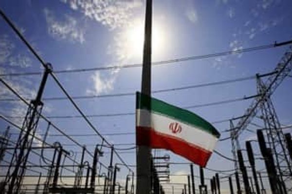 انخفاض إنتاج الكهرباء في إيران بشكل ملحوظ.. والتصدير يتراجع 42 %