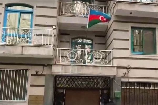 باكو تؤكد أن الهجوم على سفارتها في طهران كان مدبرا مسبقا
