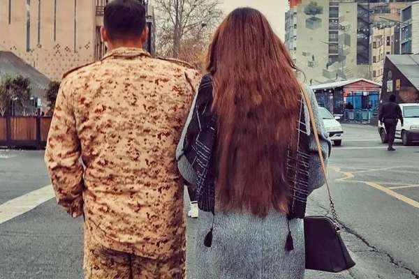 المرشد الإيراني يحذر من "أساليب العدو الناعمة" لإثارة الفتن بذريعة حقوق المرأة