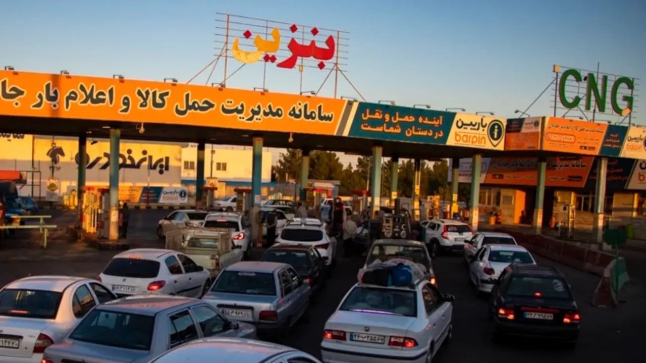 مقام سازمان برنامه و بودجه: کسری بنزین در شرایط فعلی اجتناب‌ناپذیر است