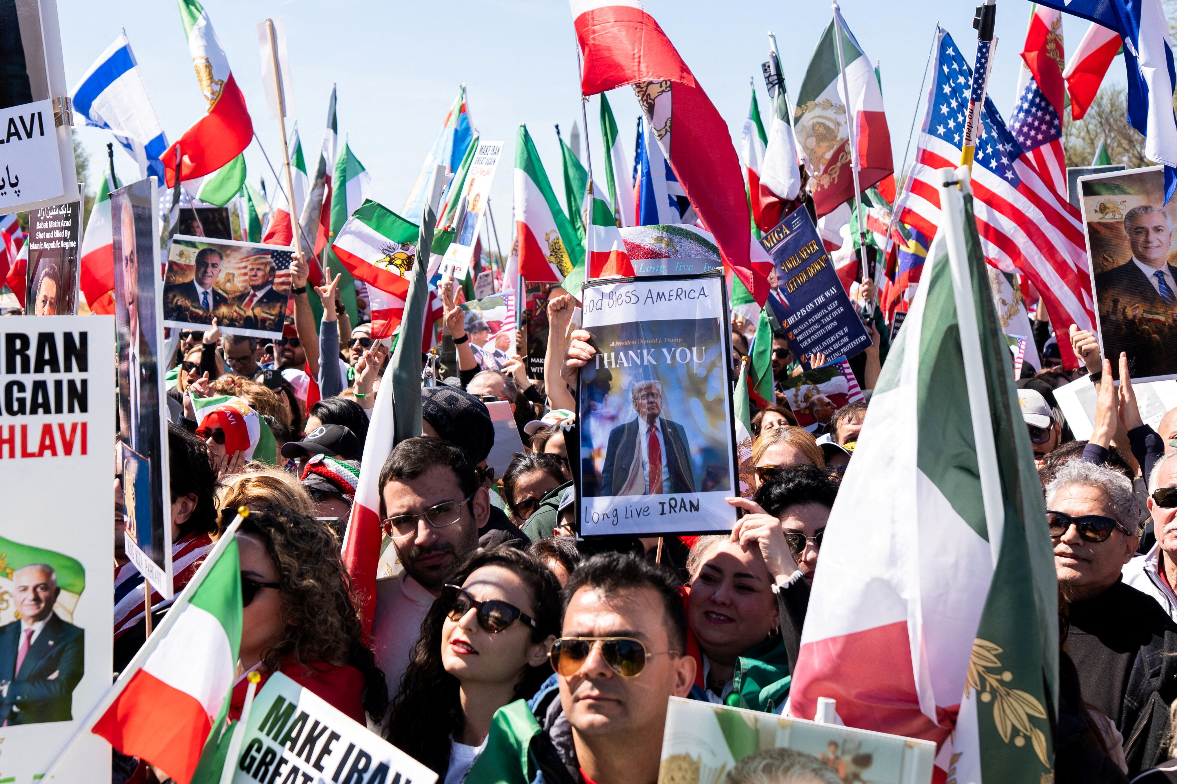 فراخوان دفتر شاهزاده رضا پهلوی برای تجمع مقابل نمایندگی‌های آمریکا