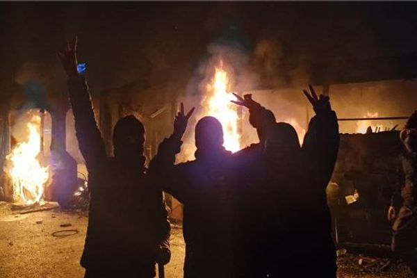 ناشطون سياسيون ومدنيون: خامنئي المسؤول الرئيس عن القمع والوضع المأزوم في إيران