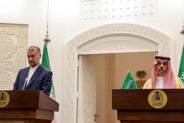 في مؤتمر صحافي بالرياض: وزيرا خارجية السعودية وإيران يؤكدان على تنفيذ الاتفاقيات الثنائية
