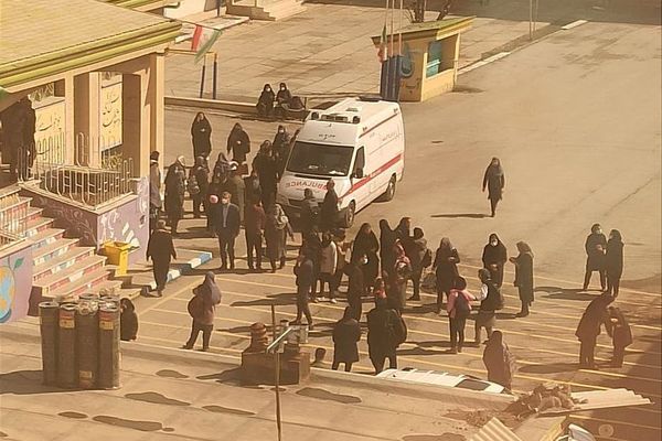 "هجمات كيماوية" على 37 مدرسة إيرانية على الأقل اليوم السبت.. بمزيج من غازات سامة