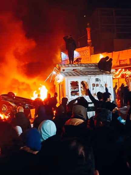 Iran blackout shows signs of tiered access, NetBlocks says | Iran ...