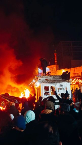 محامون حقوقيون: القضاء الإيراني يرفض السماح بتقديم وكالات رسمية للدفاع عن المعتقلين