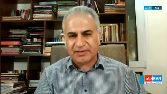 بیش از ۱۰۰ استاد دانشگاه به احضار مصطفی مهرآیین، جامعهشناس، به دادسرا اعتراض کردند