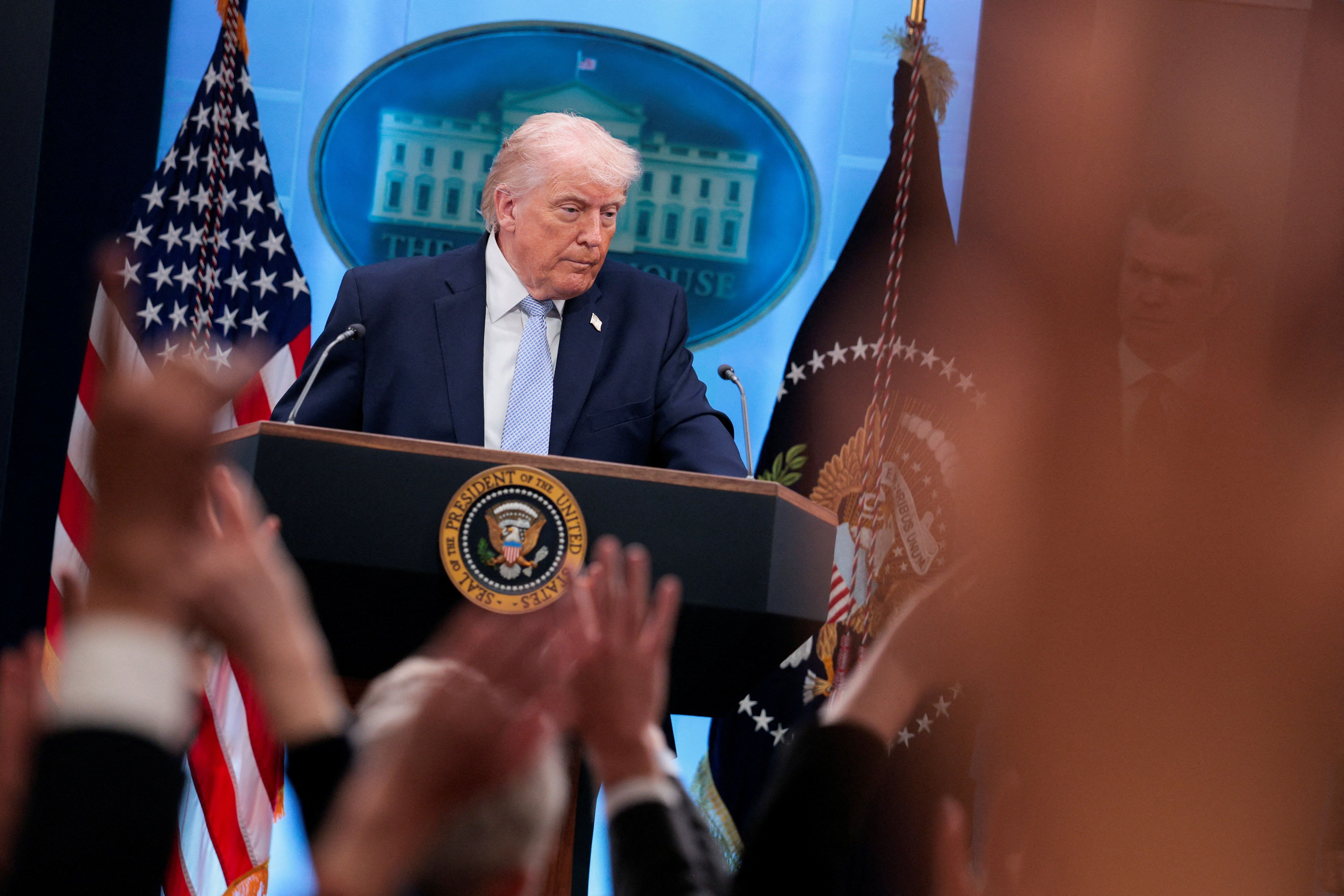 ترامپ: در حال مذاکره با حکومت ایران درباره کاهش تحریم‌ها هستیم