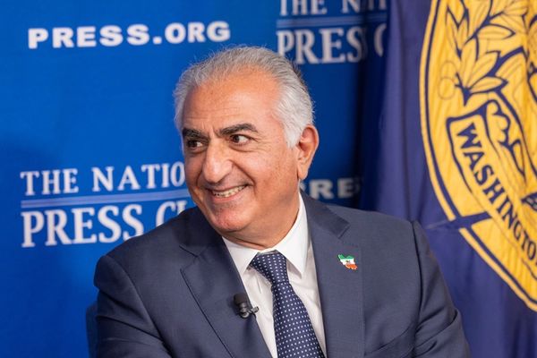 بعد إلغاء دعوته "إرضاء لنظام طهران".. ولي عهد إيران السابق يعود إلى مؤتمر ميونيخ للأمن