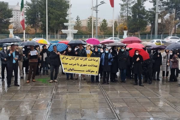 تجمع بازنشستگان مخابرات و کارکنان بخشهای نفت، فولاد و بهداشت، در استانهای مختلف