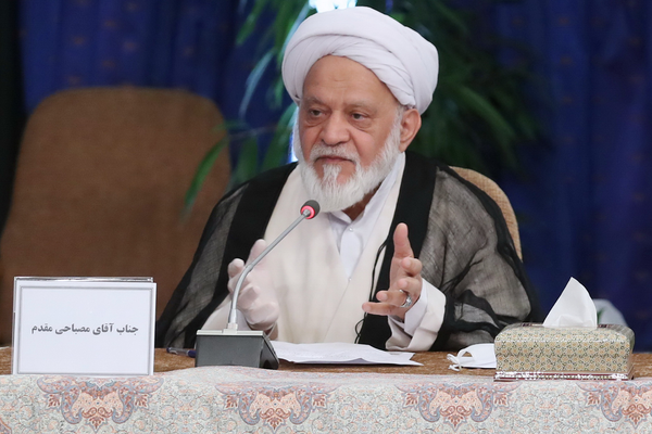 عضو مجمع تشخیص مصلحت نظام: رعایت نکردن شئونات دینی در بازار موجب نارضایتی متدینین شده است