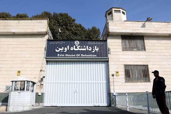 Iranian Media Under Pressure To Play Down Ongoing Protests