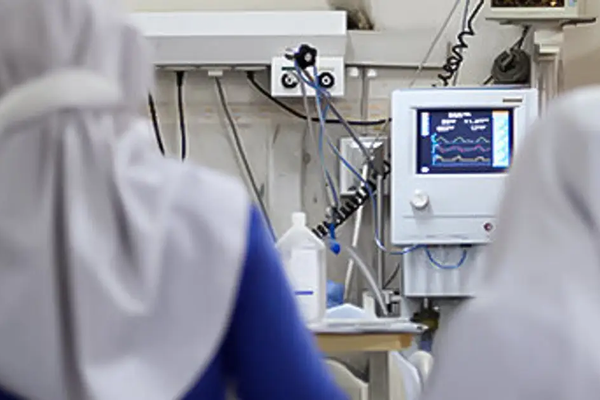 تزايد حالات التسمم والوفاة في إيران بسبب المشروبات الكحولية المغشوشة