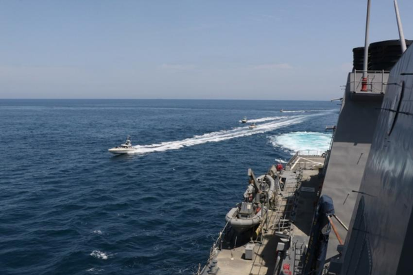 "رويترز": الحرس الثوري يختطف ناقلة النفط "تالارا" ويجبرها على التوجه نحو السواحل الإيرانية