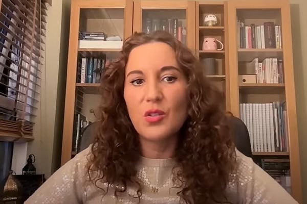 صحافية فرنسية تكشف خفايا لقاءاتها مع قادة النظام الإيراني وتحذر من مخططاتهم السرية