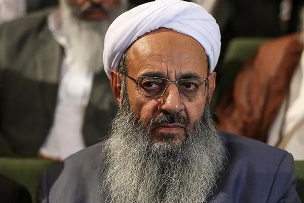 خطيب أهل السُّنة في إيران يحذر من "خطر نشوب حرب شاملة في الشرق الأوسط"