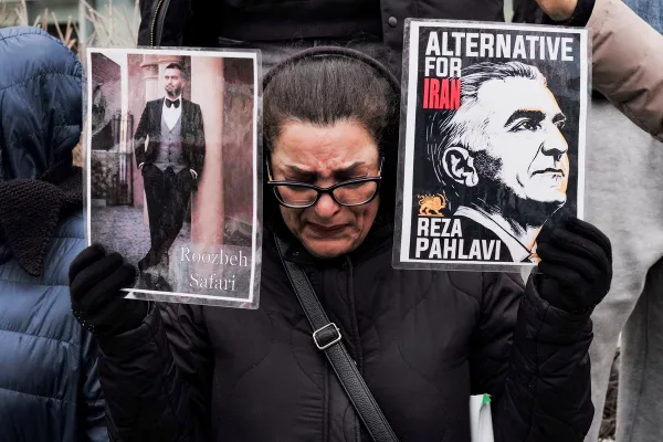 پنجاهمین روز انقلاب ملی ایرانیان چگونه گذشت؟