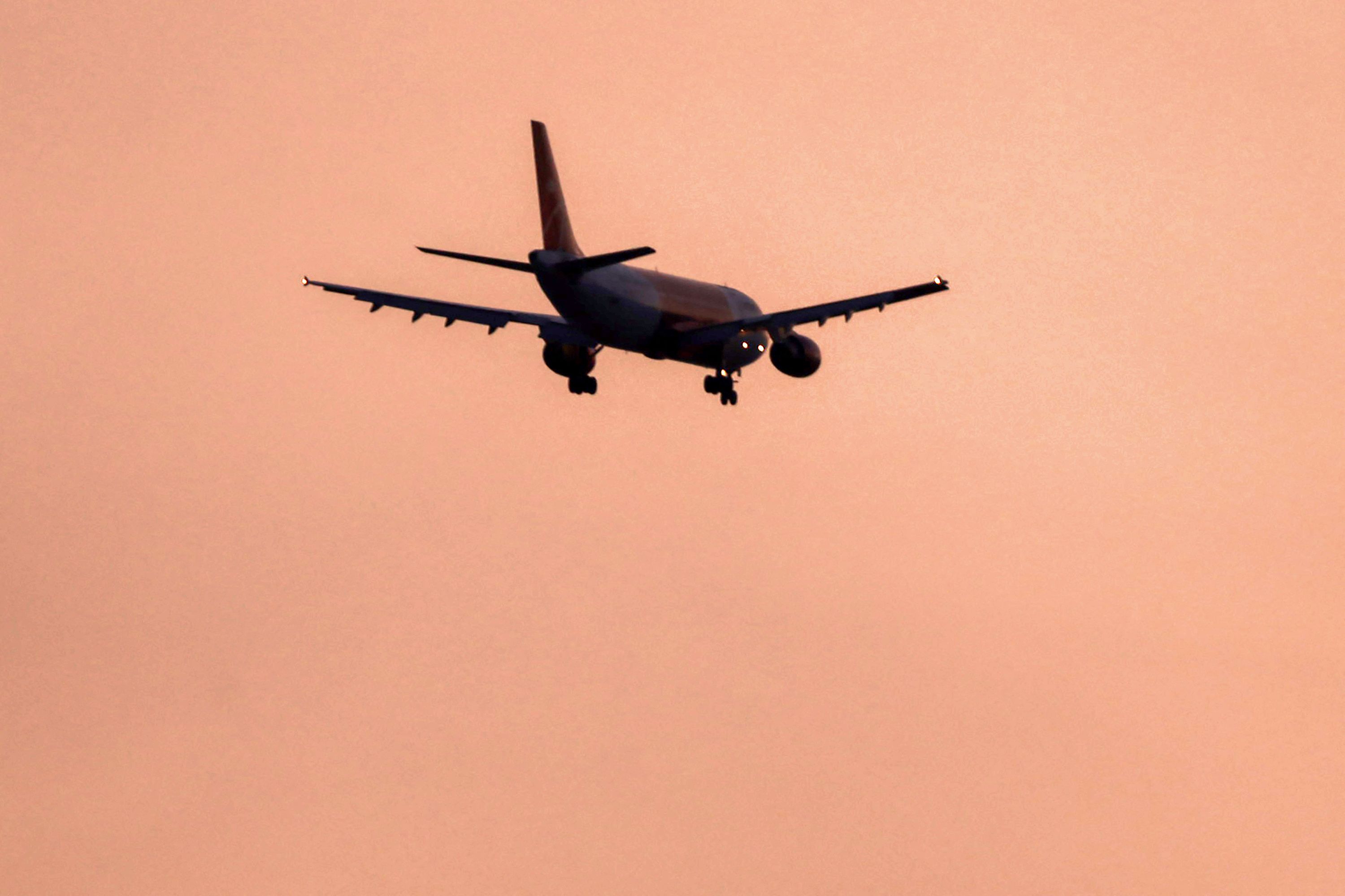 سازمان هواپیمایی جمهوری اسلامی از بازگشایی بخشی از فضای هوایی کشور خبر داد