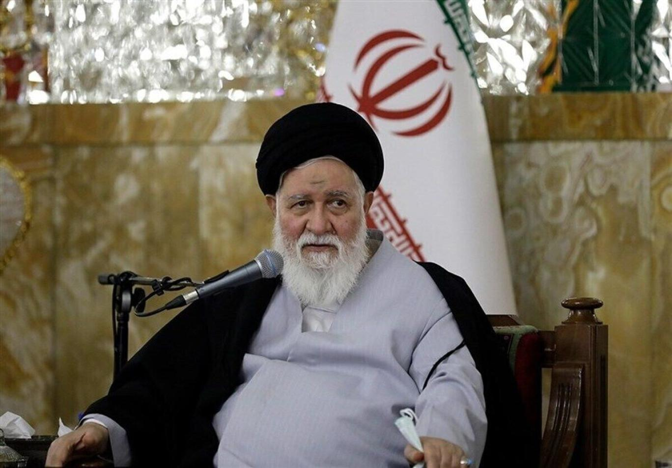 احمد علم‌الهدی: با در اختیار داشتن تنگه هرمز، مذاکره دیگر معنایی ندارد