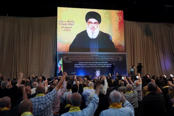 تجمع حامیان حزبالله در زمان سخنرانی حسن نصرالله، دبیرکل این گروه، حومه جنوبی بیروت، هشتم خرداد