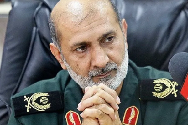 مسؤول إيراني في مكتب خامنئي: النظام لم يسقط.. لكننا تلقينا ضربة