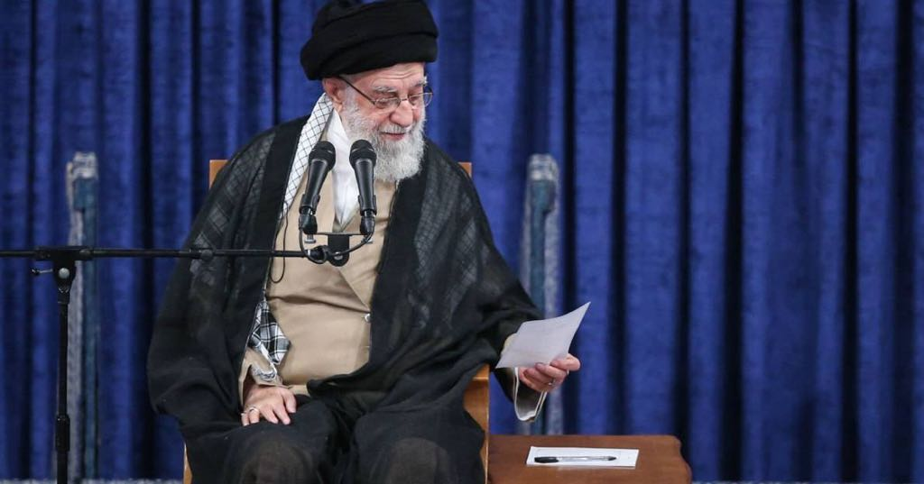 خامنئي يهوّن من كارثة انفجار ميناء رجائي: تحدث في كل مكان ويتم التعويض عنها