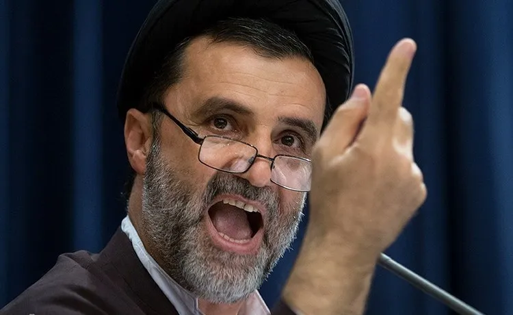 صدا و سیما خواستار پیگرد قضایی نبویان بهدلیل خواندن نامههای بهکلی سری مجتبی خامنهای شد